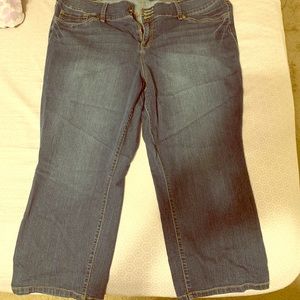 Torrid Crop Jeans Size 24